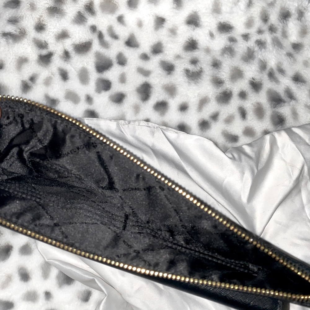 Michael Kors Wristlet/Clutch/wallet - Picture 2 of 3